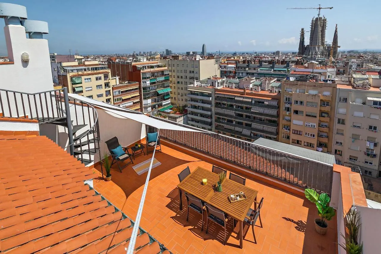 Tendency Apartments Sagrada Familia Penthouse Barselona